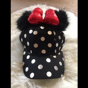 Disney Parks Minnie Pom Pom Hat Cap